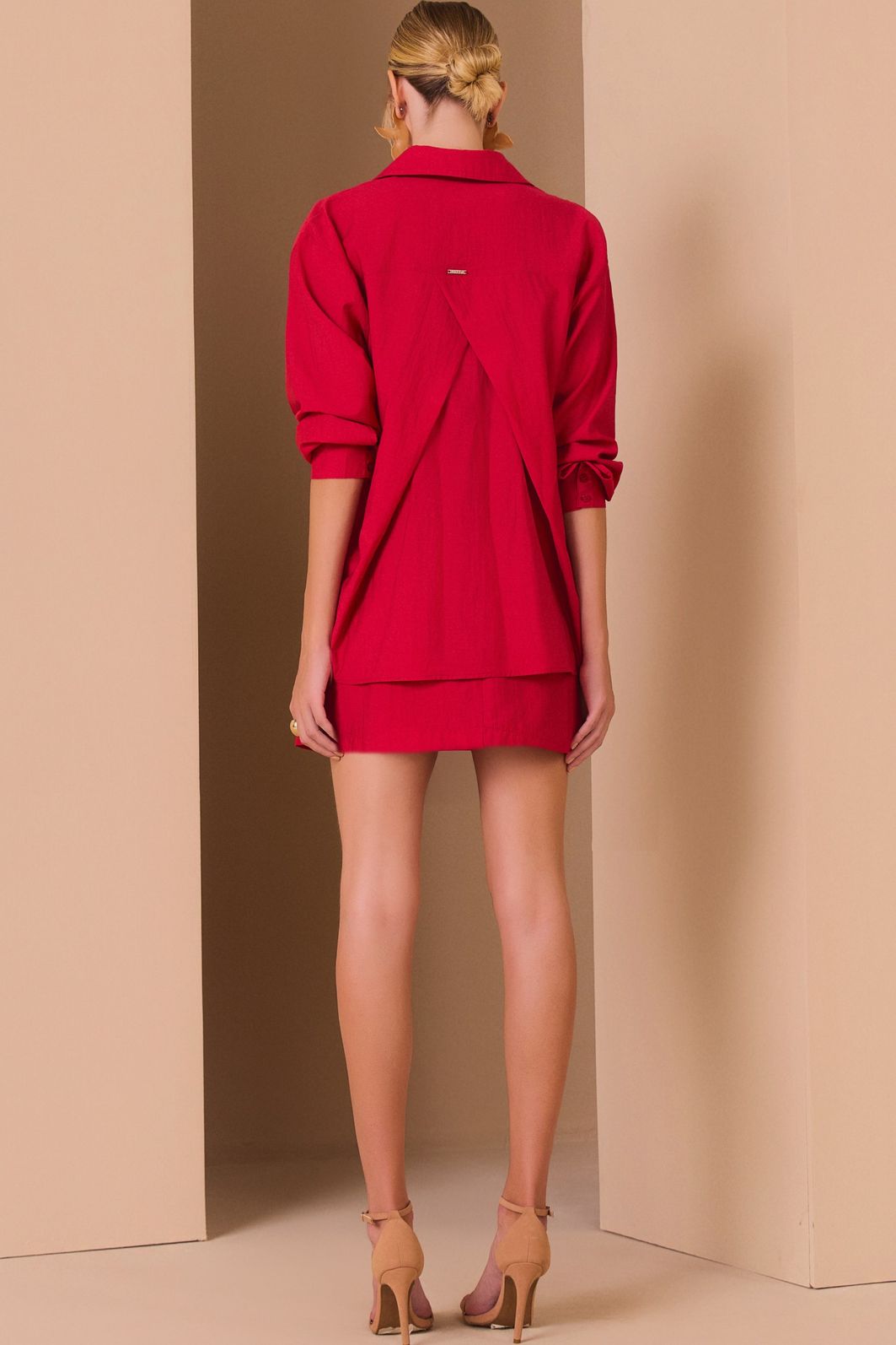 Camisa em crepe de viscose rayon 98625 Linzzi Camisa em crepe de viscose rayon 98625 Linzzi
