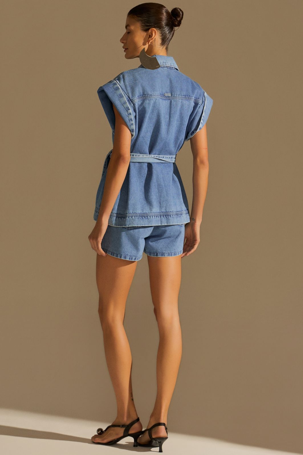 Colete oversized em denim 94439 Linzzi Colete oversized em denim 94439 Linzzi