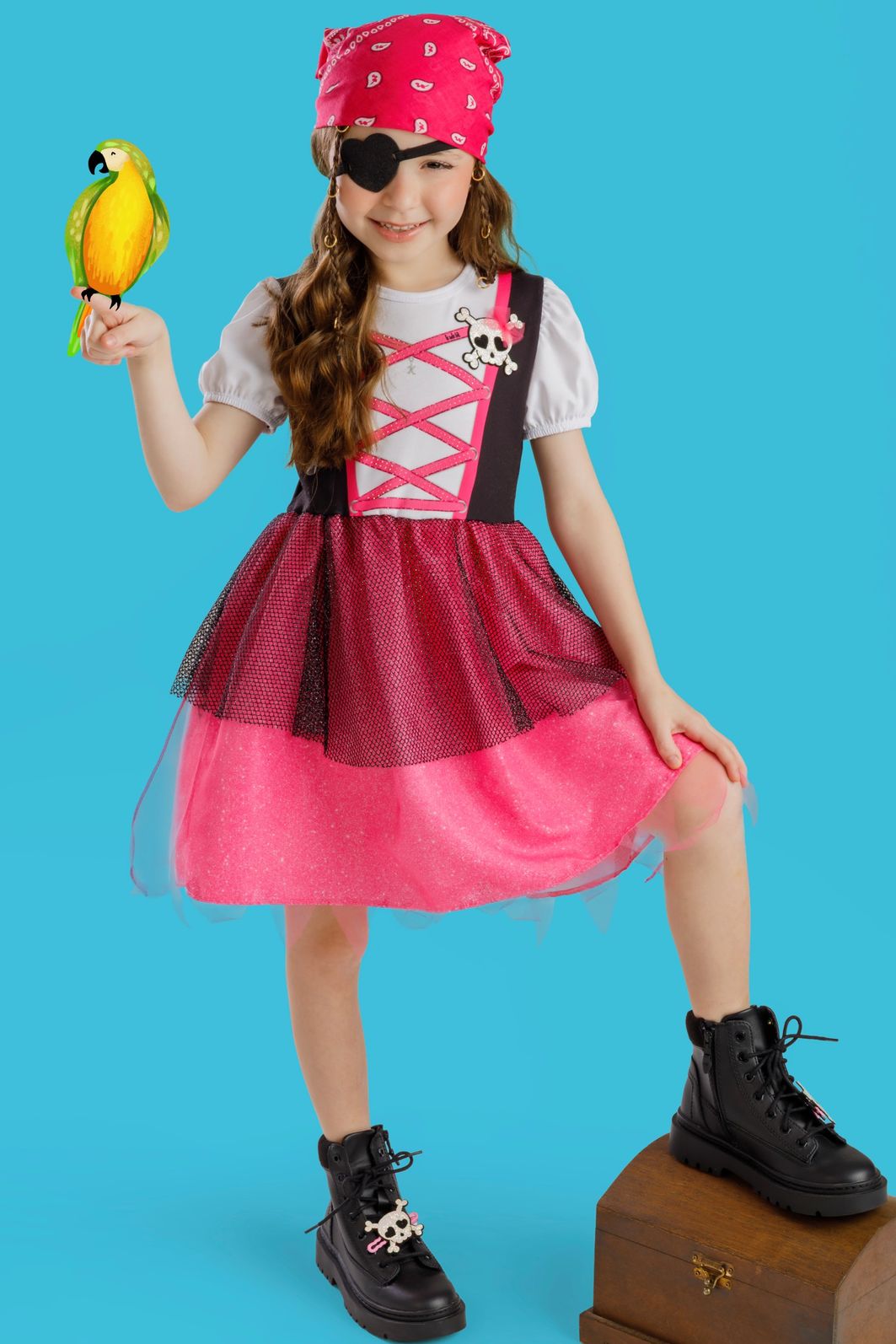 Fantasia de Piratinha (Vestido em malha power, tule e paetê. Acompanha tapa olho) 97622 Kukiê Infantil Menina Fantasia de Piratinha (Vestido em malha power, tule e paetê. Acompanha tapa olho) 97622 Kukiê Infantil Menina