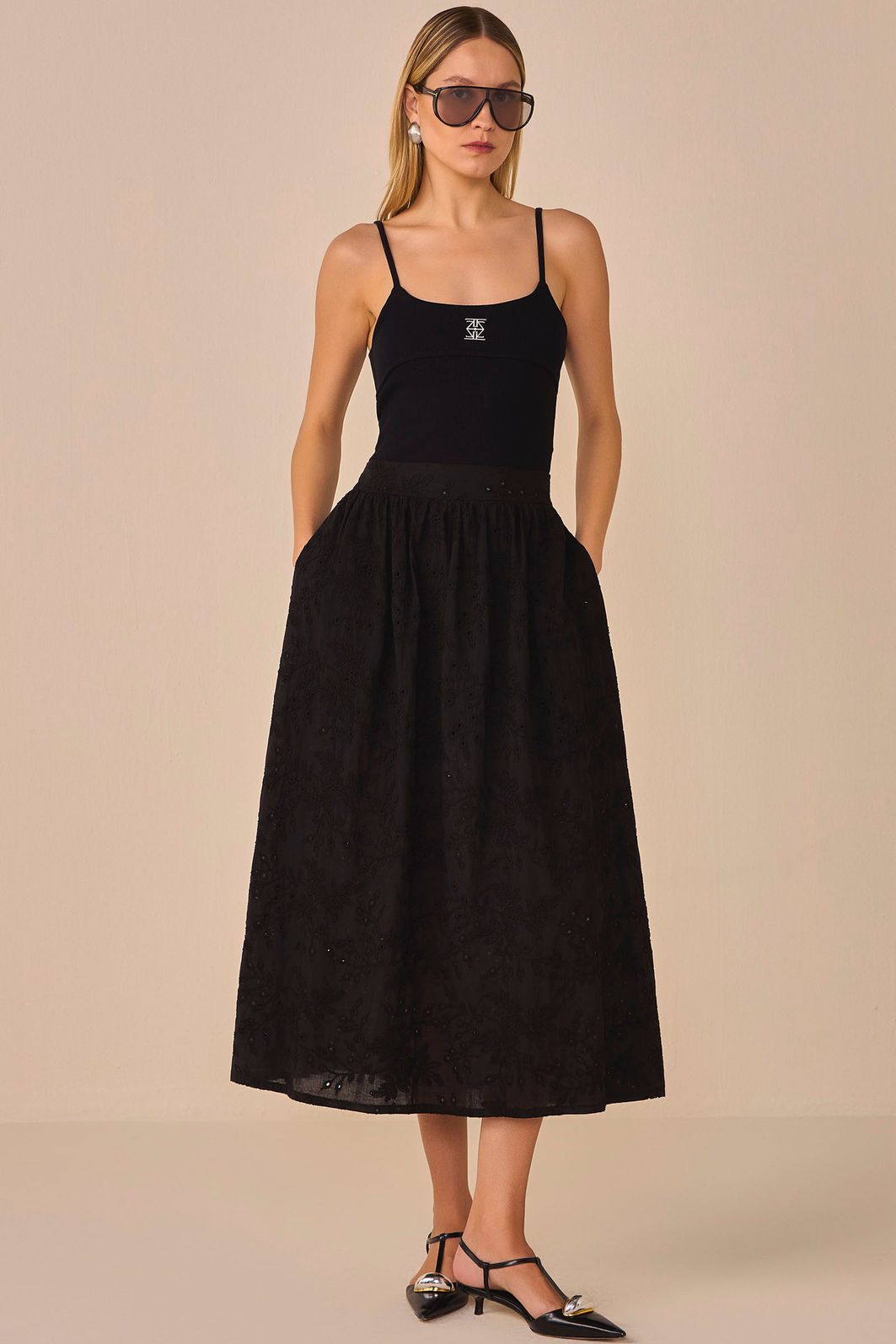 Blusa de alças em malha premium canelada 94995 Linzzi Blusa de alças em malha premium canelada 94995 Linzzi