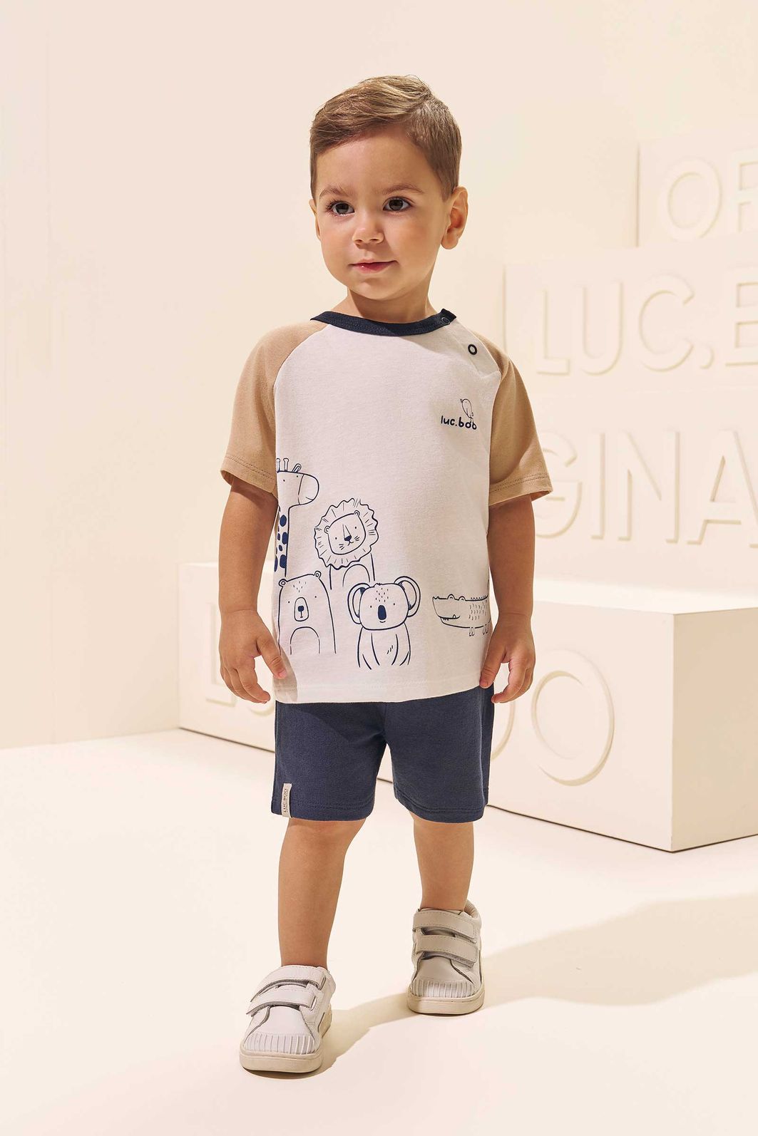 Conjunto de camiseta em meia malha e bermuda em moletom sem pelúcia 97204 LucBoo Bebê Menino Conjunto de camiseta em meia malha e bermuda em moletom sem pelúcia 97204 LucBoo Bebê Menino