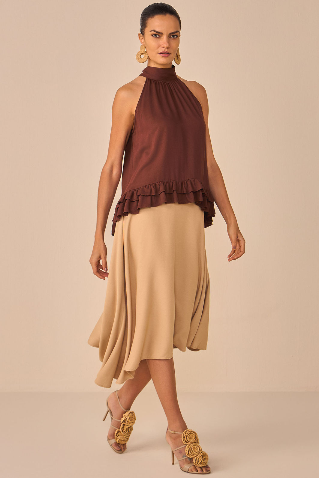 Blusa frente única de babados em blend de viscose 96201 Linzzi Blusa frente única de babados em blend de viscose 96201 Linzzi