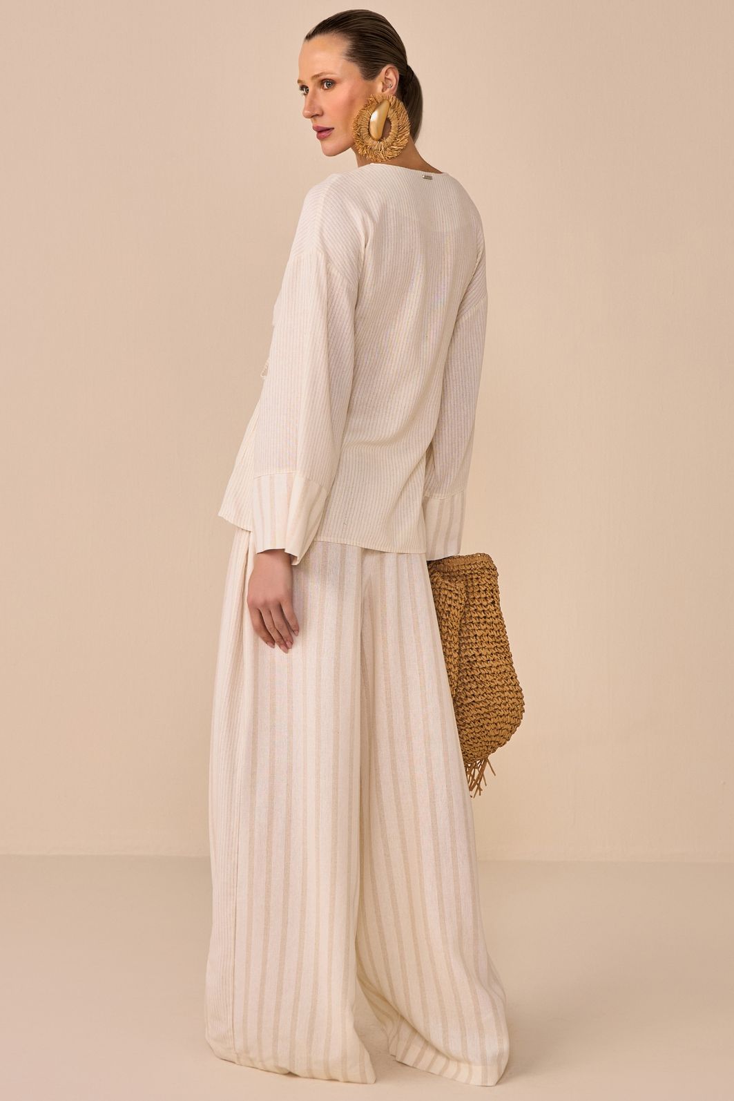 Camisa kimono em blend de linho listrado 94727 Linzzi Camisa kimono em blend de linho listrado 94727 Linzzi