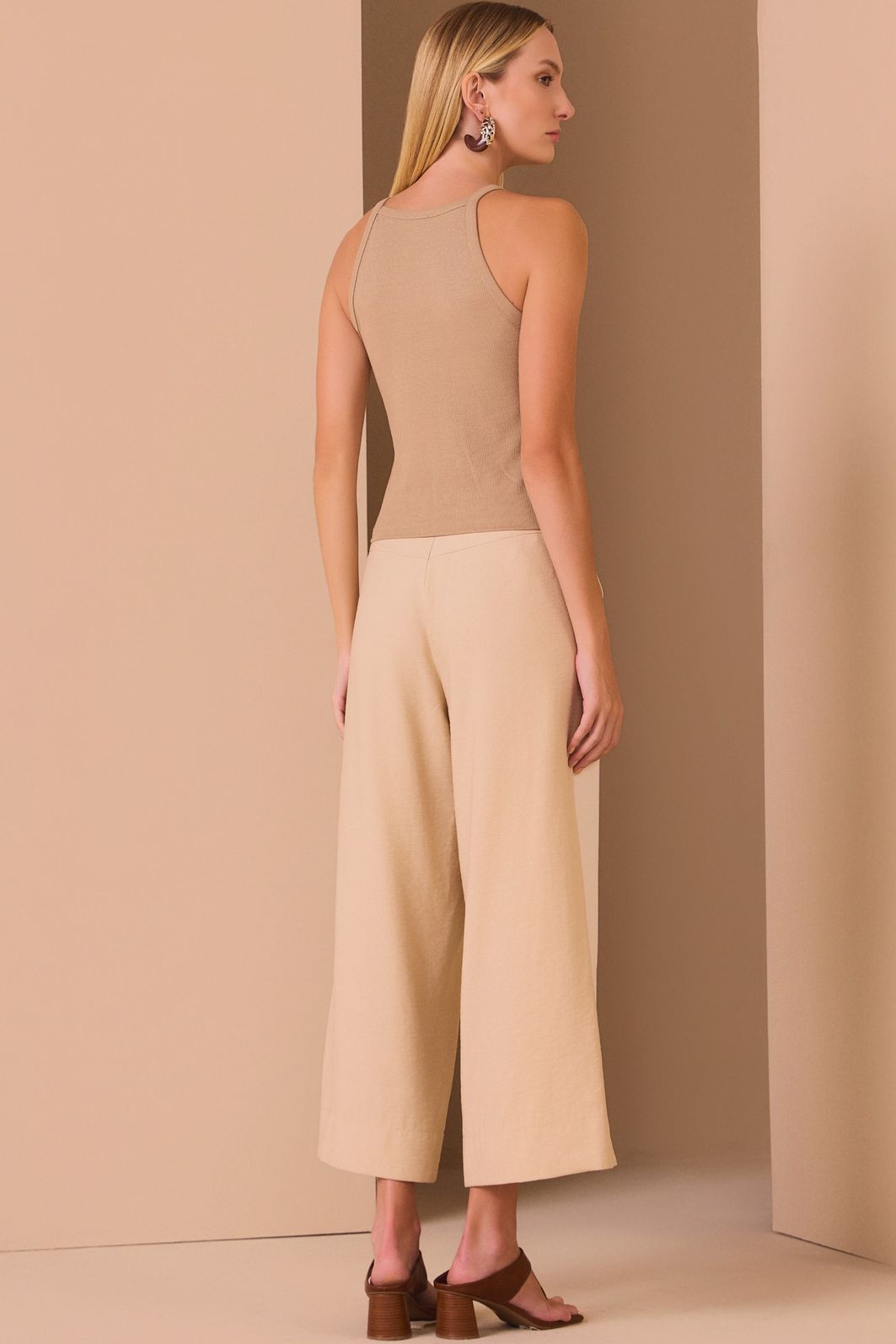 Calça maxi midi em tecido alfaiataria premium 97890 Linzzi Calça maxi midi em tecido alfaiataria premium 97890 Linzzi