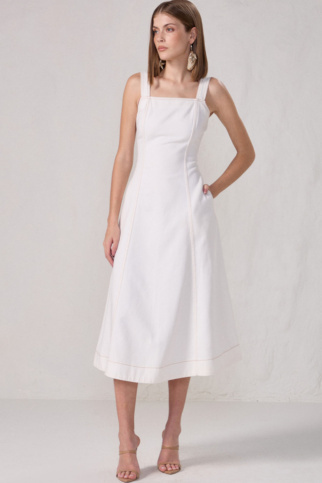 Vestido maxi midi de alças em sarja 83249 Linzzi Vestido maxi midi de alças em sarja 83249 Linzzi
