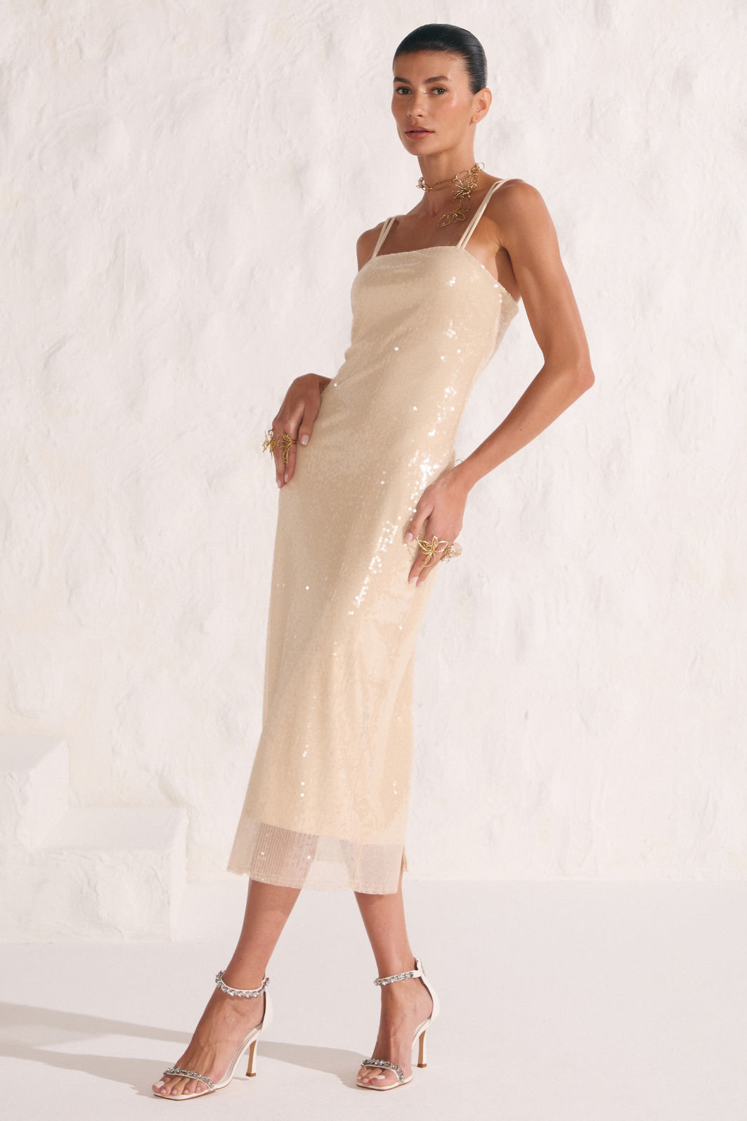Vestido maxi midi em paetê naturalle 87139 Linzzi Vestido maxi midi em paetê naturalle 87139 Linzzi