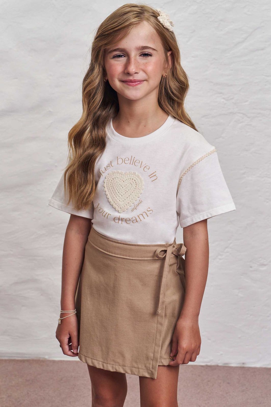 Conjunto de blusa em meia malha e short saia em linho santorine com elastano 98822 Infanti Infantil Menina