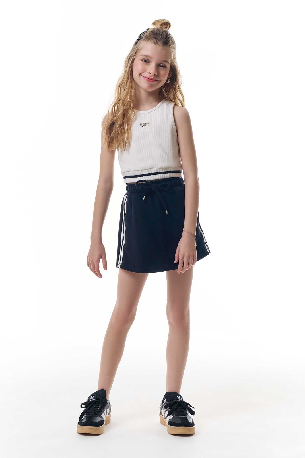 Conjunto de regata em canelado liz e short saia em moletom sem pelúcia 95969 Vic Teen Menina Conjunto de regata em canelado liz e short saia em moletom sem pelúcia 95969 Vic Teen Menina
