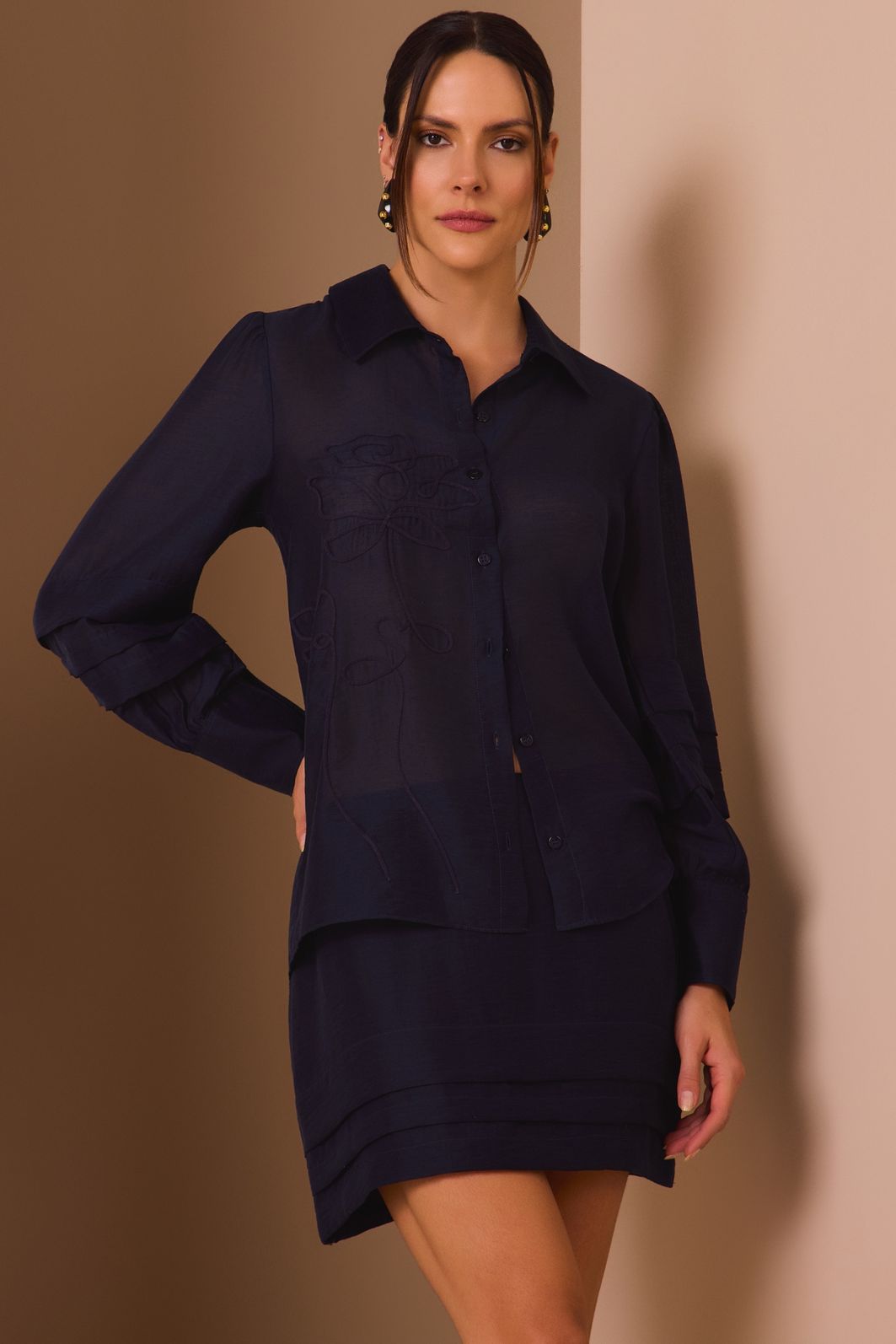 Saia curta em tecido tencel premium 98646 Linzzi Saia curta em tecido tencel premium 98646 Linzzi