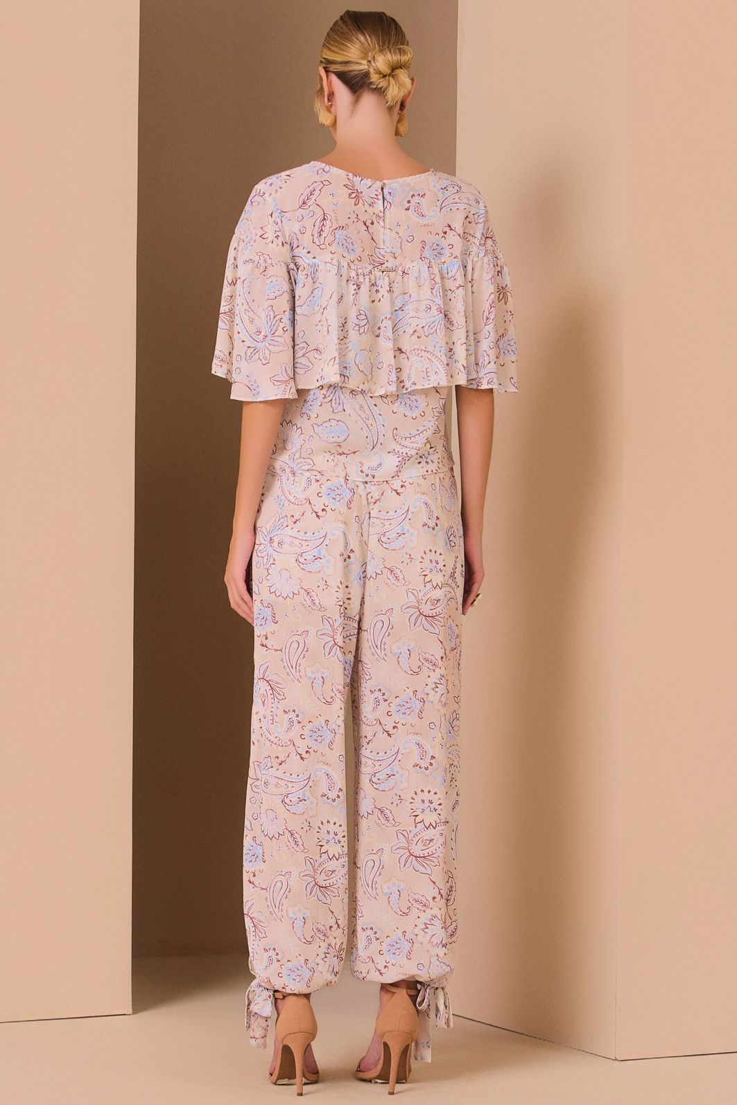 Blusa em chiffon texturizado com estampa exclusiva 98921 Linzzi Blusa em chiffon texturizado com estampa exclusiva 98921 Linzzi