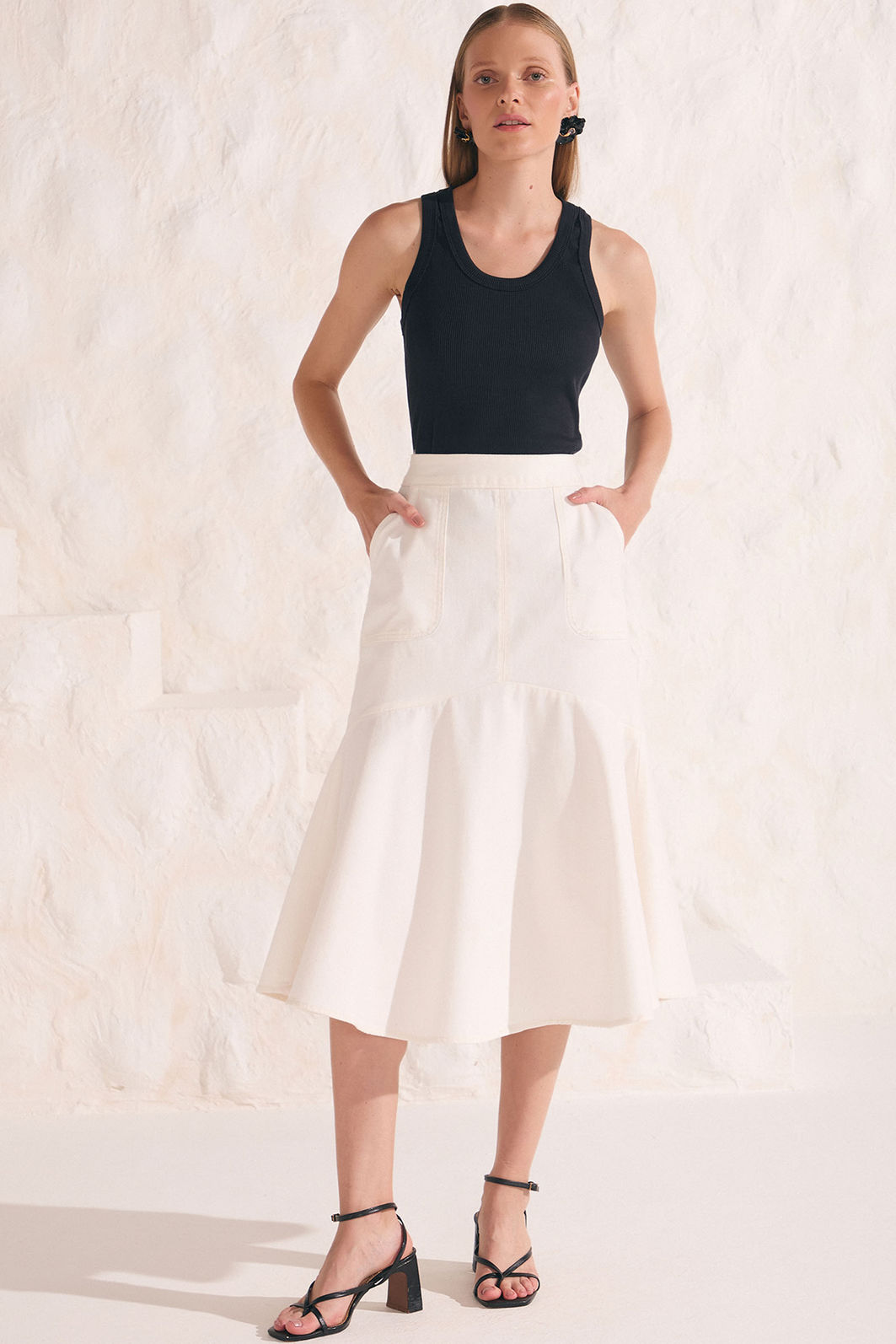 Saia maxi midi em sarja 86932 Linzzi Saia maxi midi em sarja 86932 Linzzi