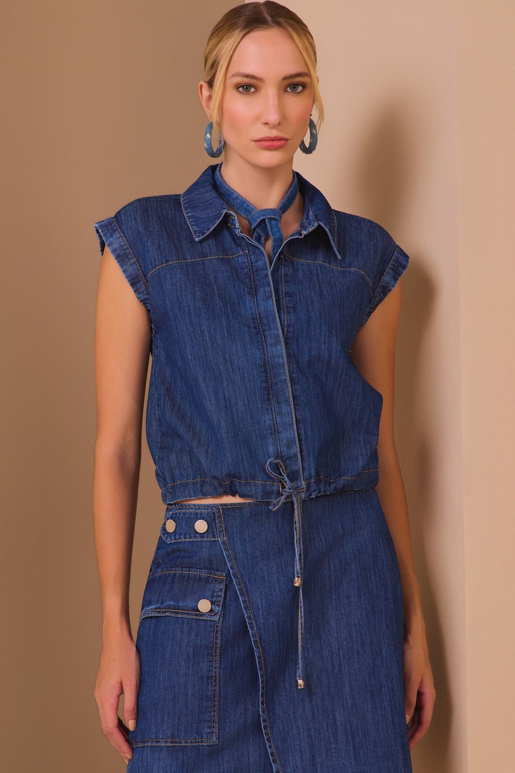Camisa em jeans leve 97727 Linzzi Camisa em jeans leve 97727 Linzzi