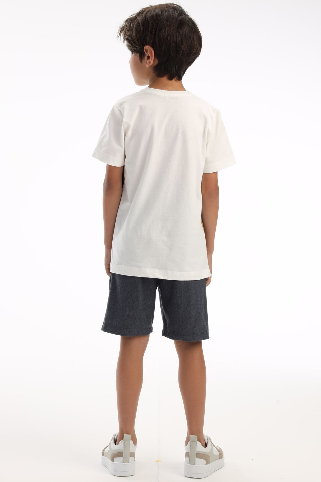 Conjunto de camiseta em meia malha e bermuda em cotton jeans com elastano 92433 LucBoo Infantil Menino Conjunto de camiseta em meia malha e bermuda em cotton jeans com elastano 92433 LucBoo Infantil Menino