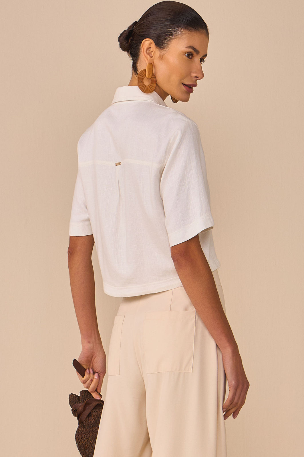 Camisa em blend de linho 98730 Linzzi Camisa em blend de linho 98730 Linzzi