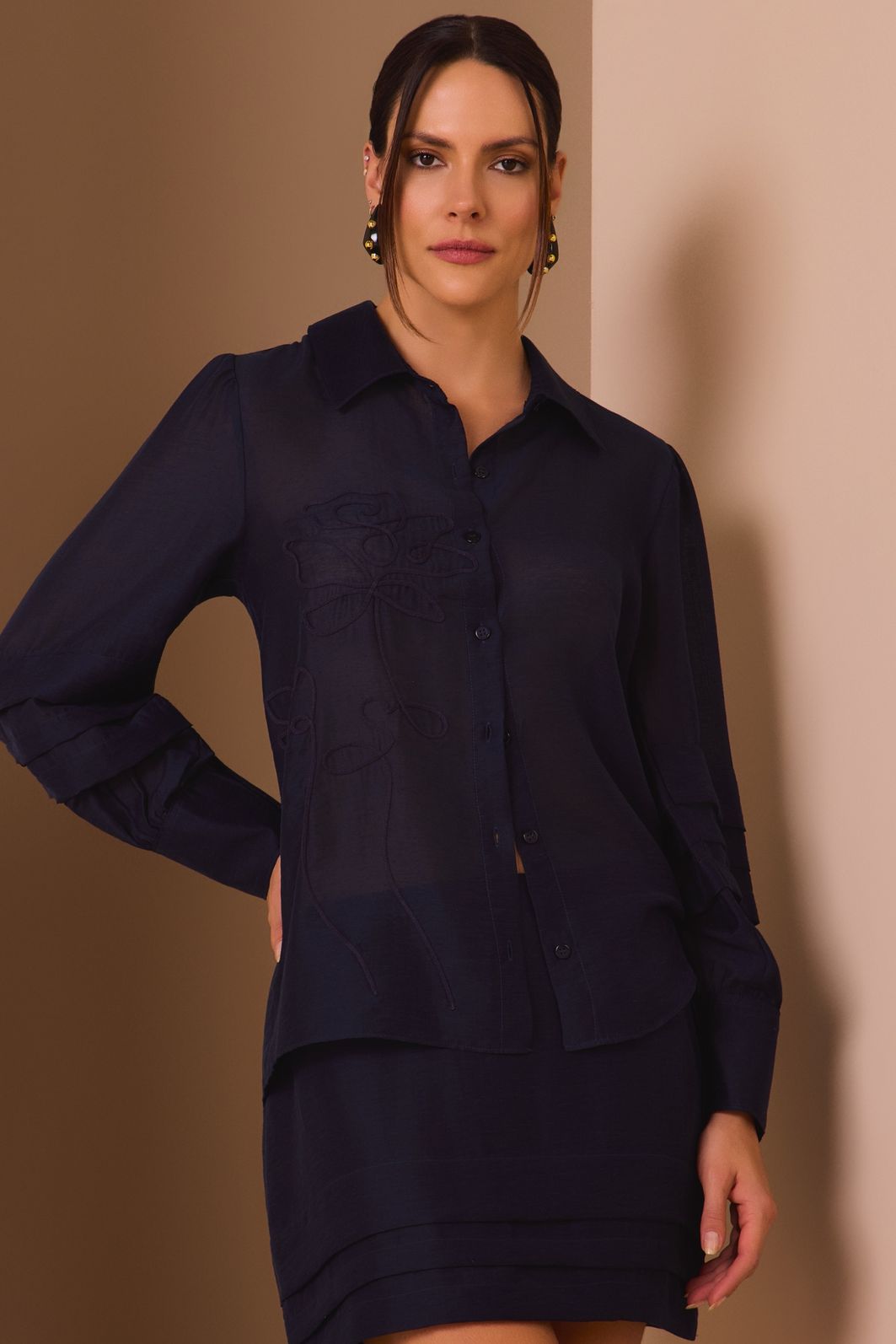 Camisa em tecido tencel premium 98645 Linzzi Camisa em tecido tencel premium 98645 Linzzi