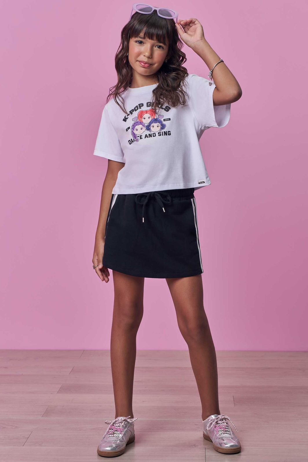 Conjunto de blusa em meia malha e short saia em moletom sem pelúcia 98889 Vic Teen Menina Conjunto de blusa em meia malha e short saia em moletom sem pelúcia 98889 Vic Teen Menina