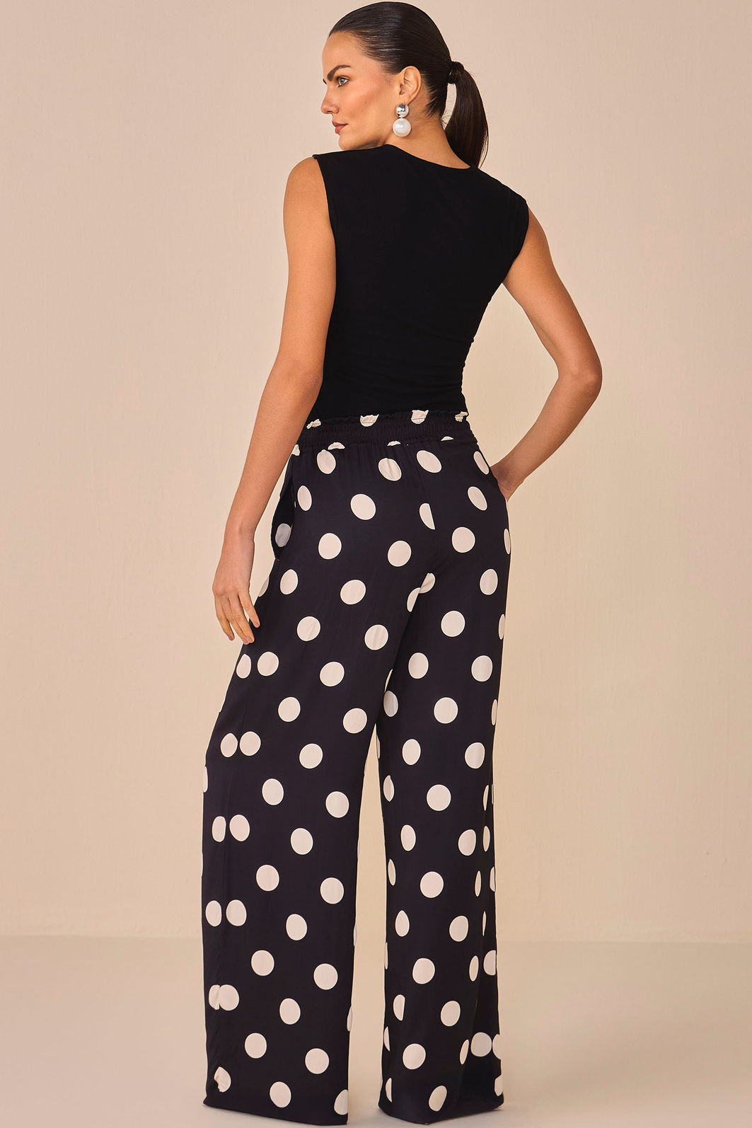 Blusa assimétrica em malha canelada de viscose premium 94998 Linzzi Blusa assimétrica em malha canelada de viscose premium 94998 Linzzi