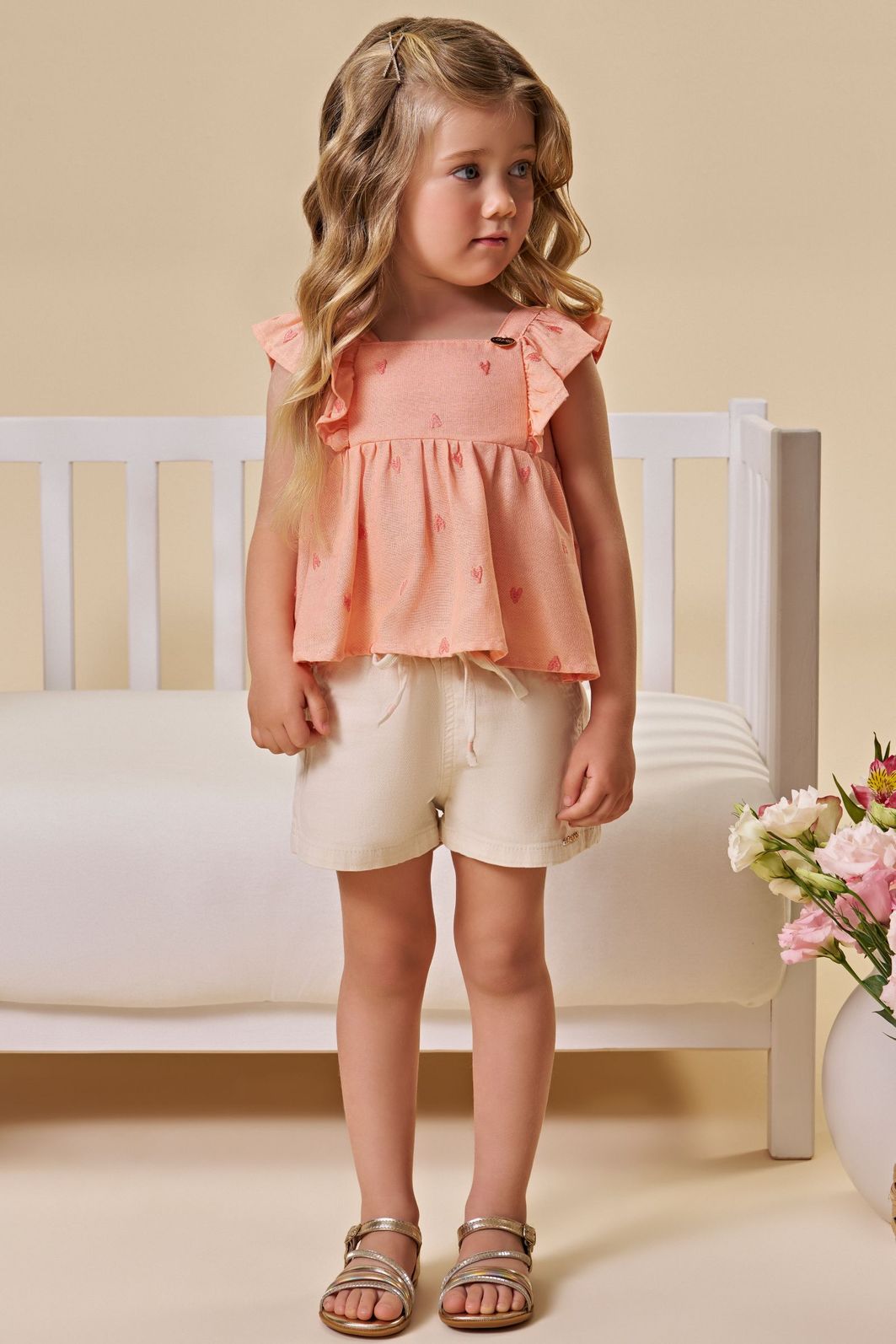 Conjunto de bata em linho bordado corações e shorts em sarja com elastano 96913 Infanti Infantil Menina