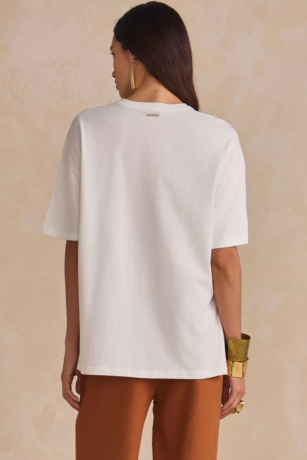 T-shirt em meia malha com estampa localizada 90239 Linzzi T-shirt em meia malha com estampa localizada 90239 Linzzi