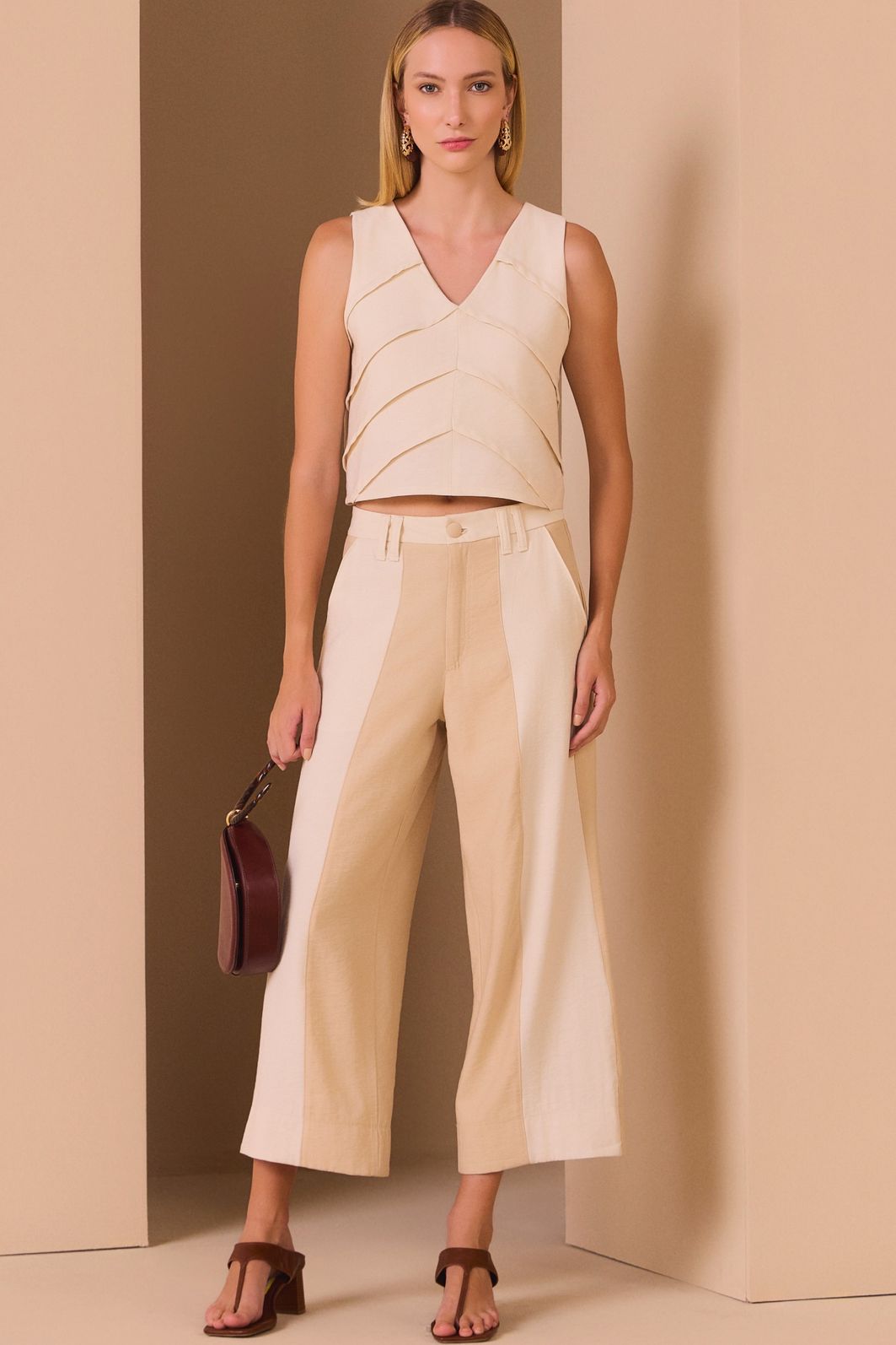 Calça maxi midi em tecido alfaiataria premium 97890 Linzzi Calça maxi midi em tecido alfaiataria premium 97890 Linzzi