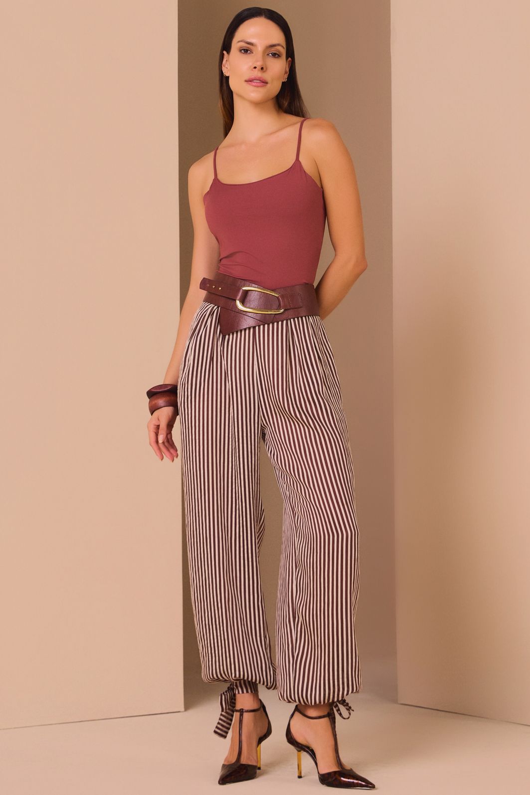 Blusa de alça em malha poliamida delicaté 98931 Linzzi Blusa de alça em malha poliamida delicaté 98931 Linzzi