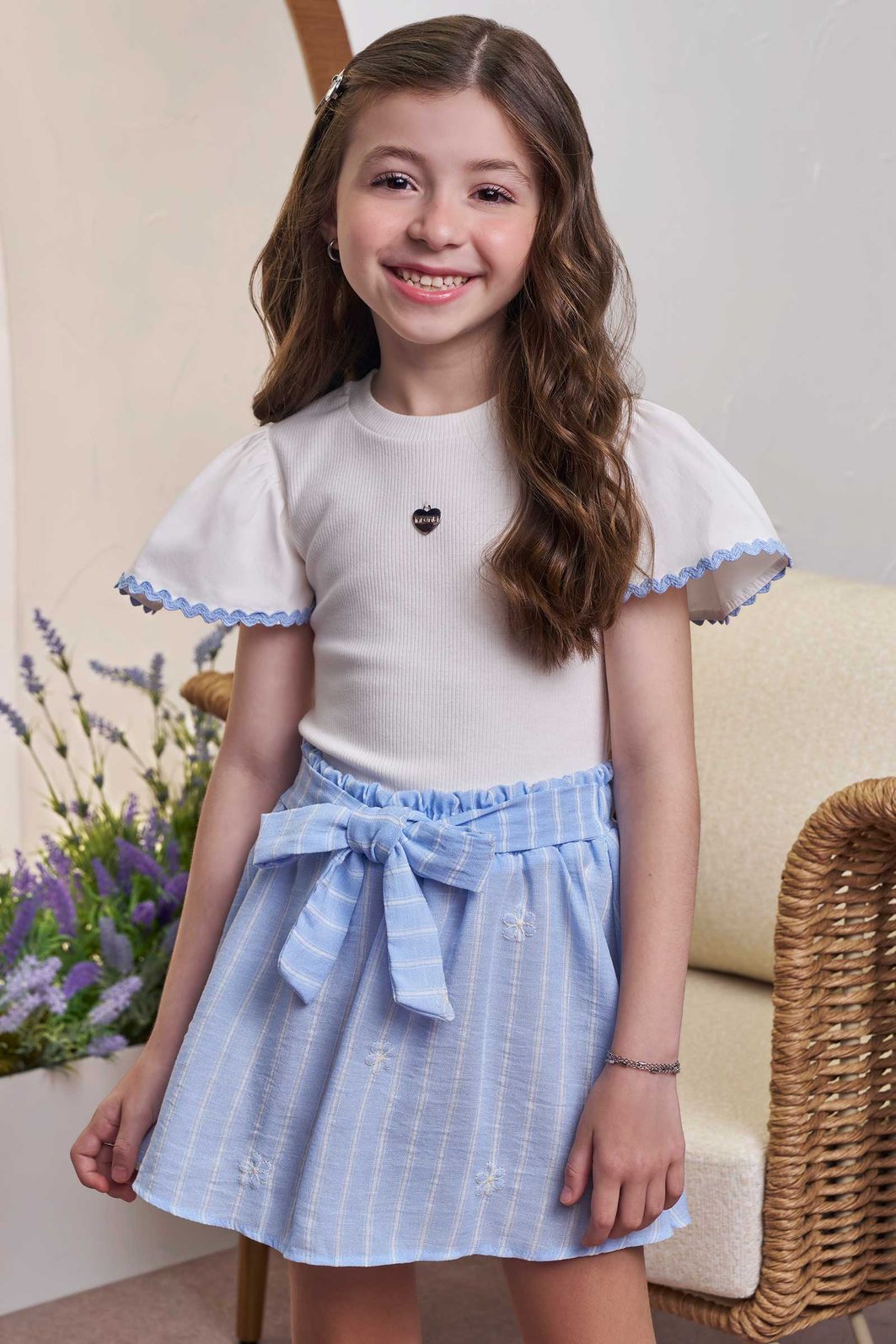 Conjunto de blusa em canelado e tricoline e saia em tecido listrado. Com shorts embutido 98361 Infanti Infantil Menina Conjunto de blusa em canelado e tricoline e saia em tecido listrado. Com shorts embutido 98361 Infanti Infantil Menina