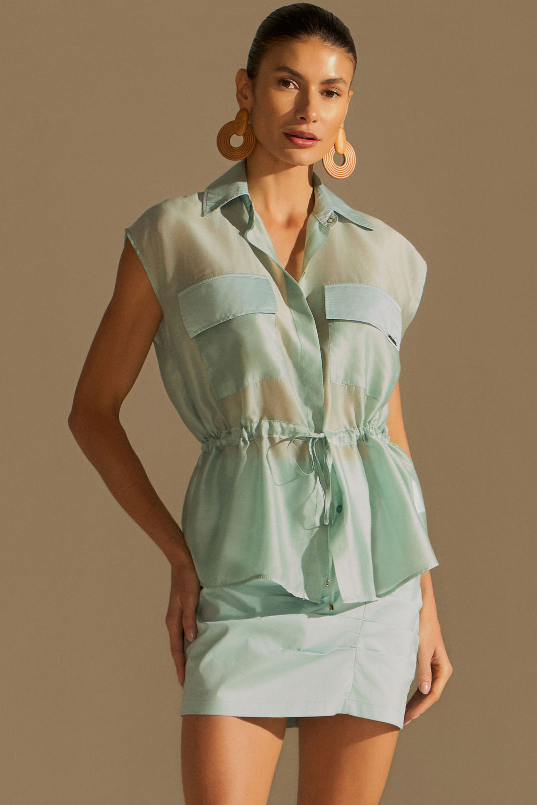 Camisa sem mangas em blend de liocel 96945 Linzzi Camisa sem mangas em blend de liocel 96945 Linzzi