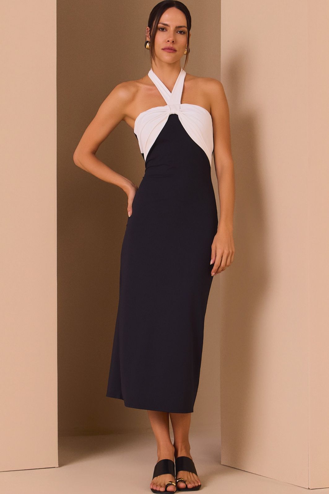 Vestido midi em malha poliamida delicaté 98935 Linzzi Vestido midi em malha poliamida delicaté 98935 Linzzi