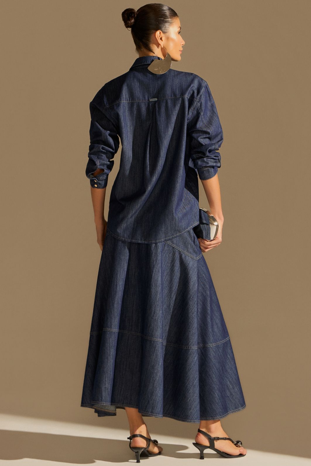 Saia maxi midi em jeans leve 94454 Linzzi Saia maxi midi em jeans leve 94454 Linzzi
