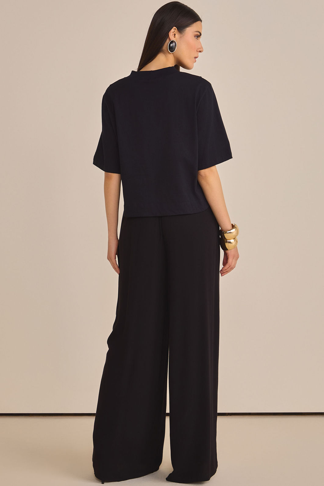 Calça pantalona em crepe com shorts forro em malha 89870 Linzzi Calça pantalona em crepe com shorts forro em malha 89870 Linzzi