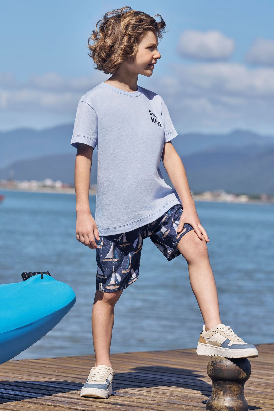 Conjunto de camiseta em meia malha e bermuda em nylon ergonômic com elastano 95390 LucBoo Infantil Menino Conjunto de camiseta em meia malha e bermuda em nylon ergonômic com elastano 95390 LucBoo Infantil Menino