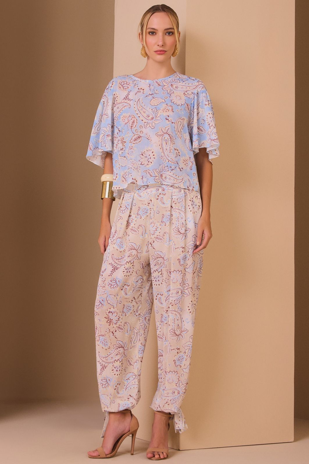 Calça oásis em chiffon texturizado com estampa exclusiva 98922 Linzzi Calça oásis em chiffon texturizado com estampa exclusiva 98922 Linzzi