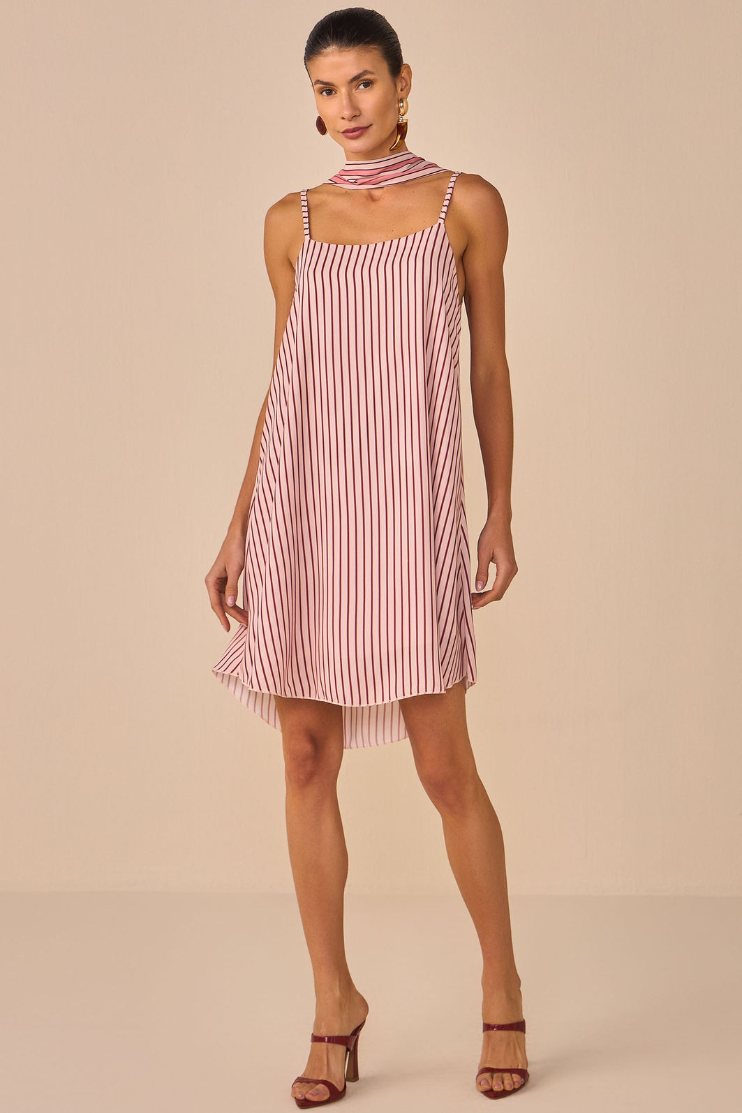 Vestido em chiffon listrado 96191 Linzzi Vestido em chiffon listrado 96191 Linzzi