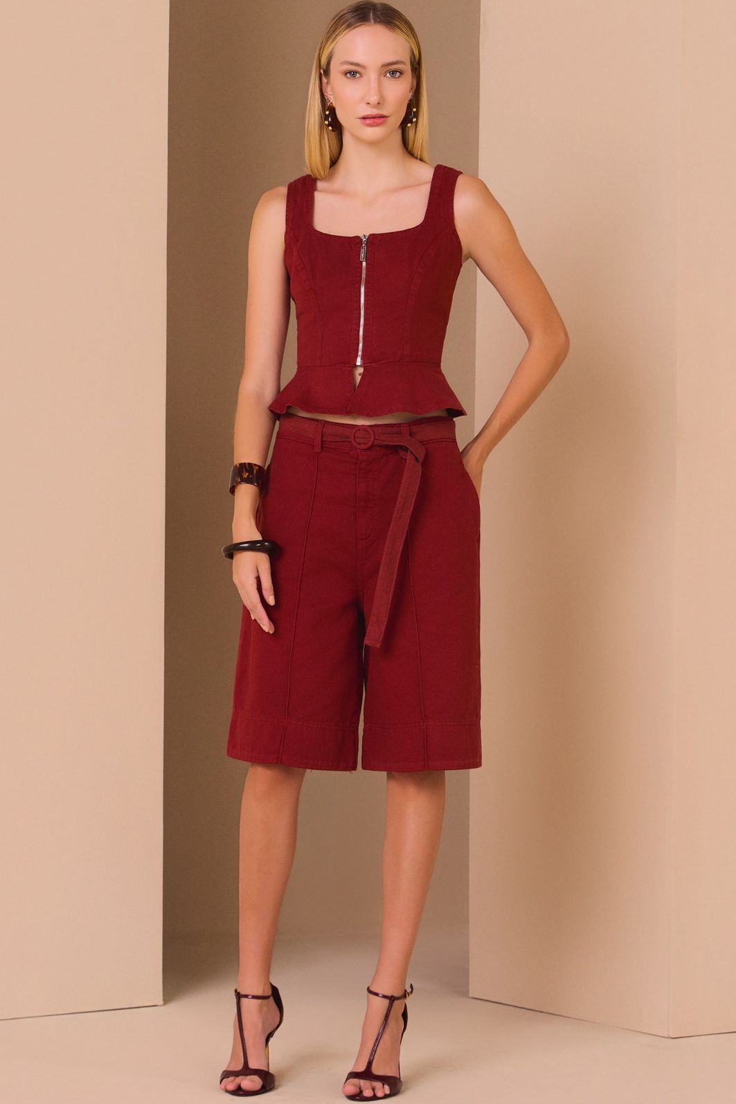 Blusa peplum em sarja 97734 Linzzi Blusa peplum em sarja 97734 Linzzi