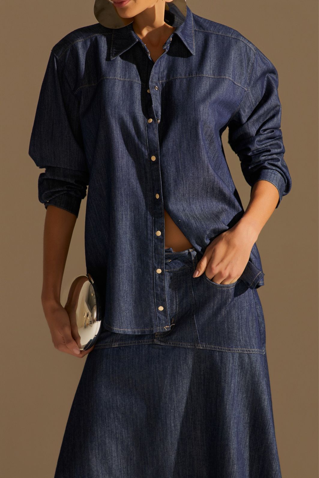 Saia maxi midi em jeans leve 94454 Linzzi Saia maxi midi em jeans leve 94454 Linzzi