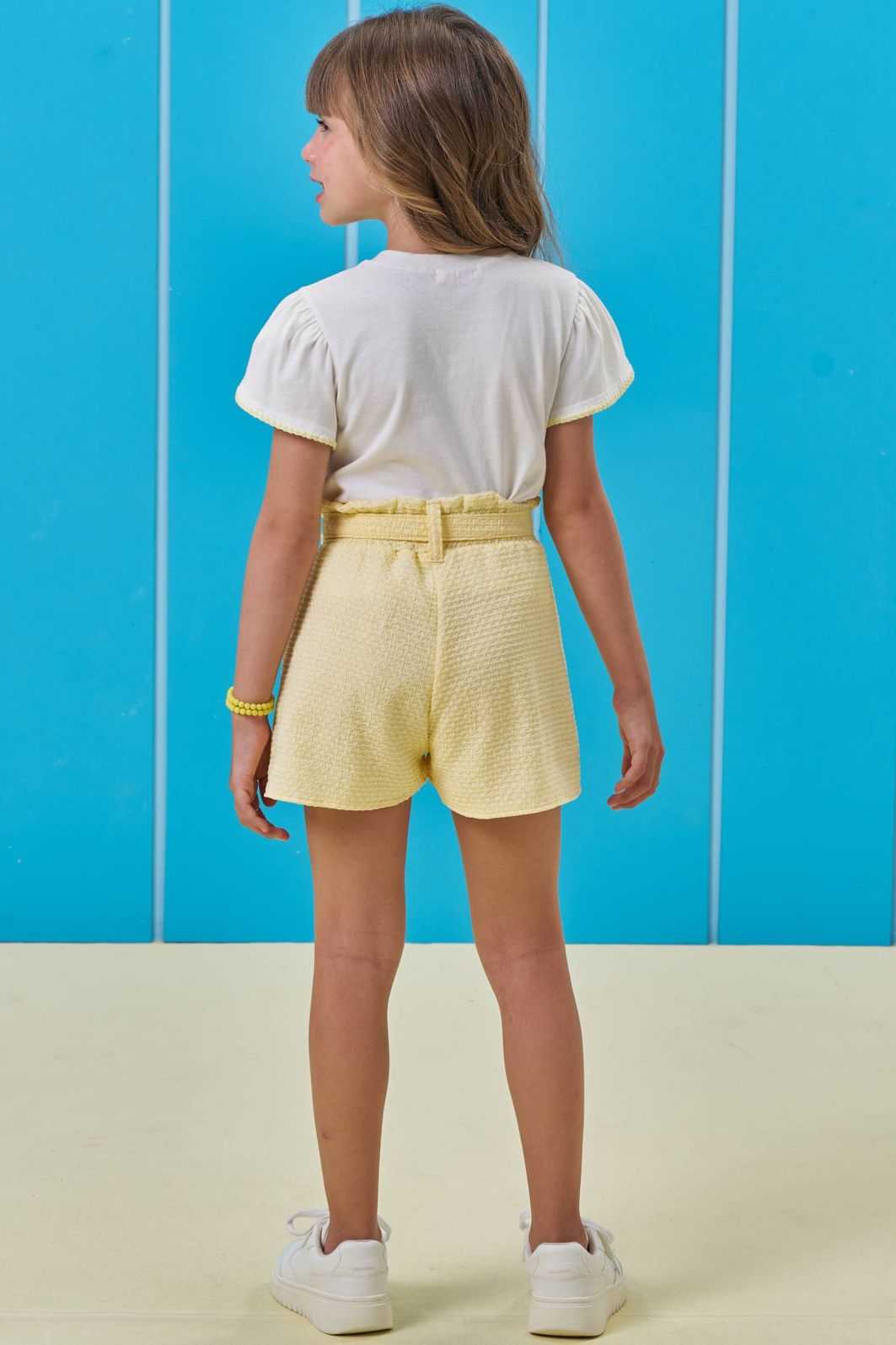 Conjunto de blusa em meia malha e shorts em tecido texturizado 95097 Kukiê Infantil Menina