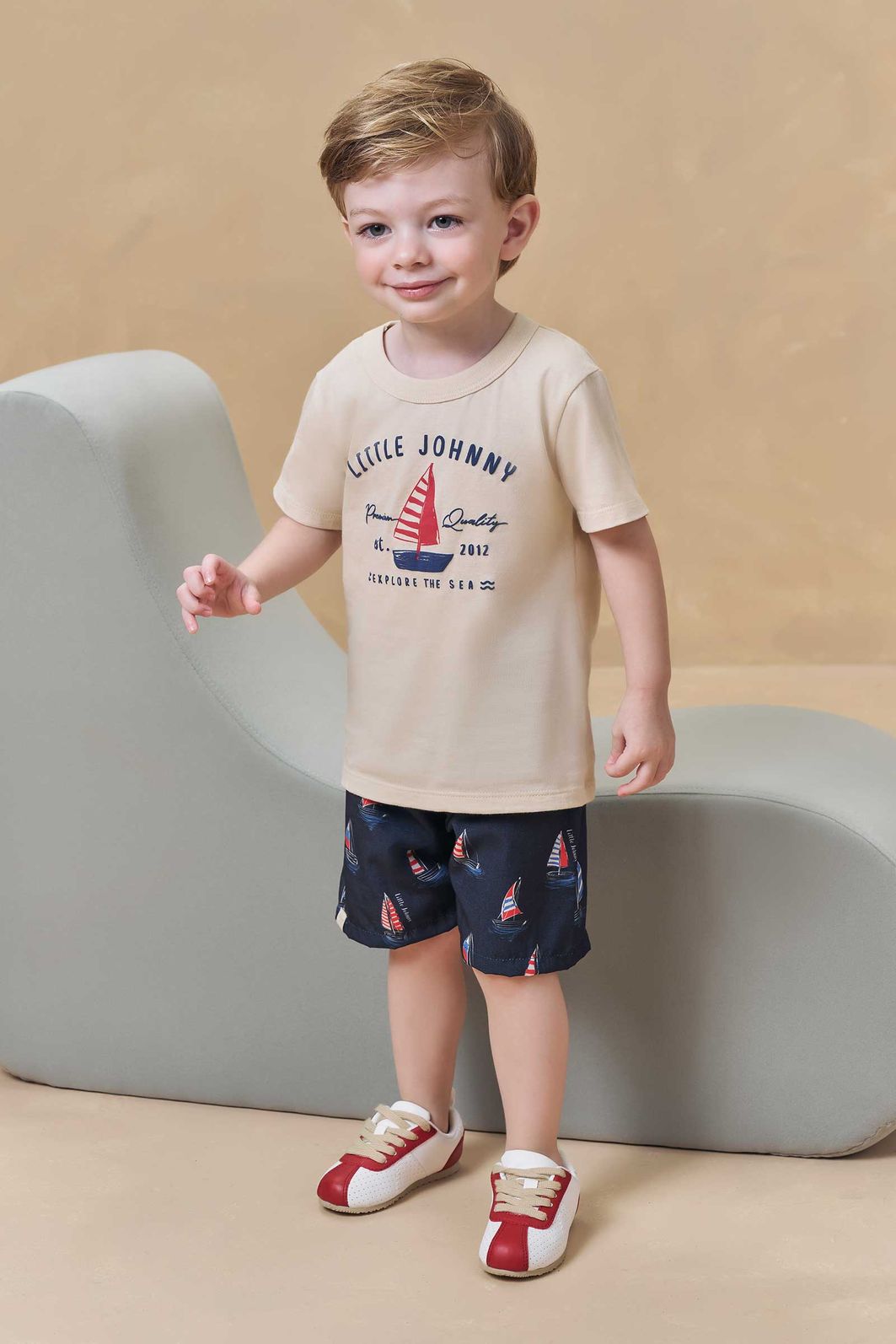 Conjunto de camiseta em meia malha e bermuda em nylon ergonomic com elastano 95708 Johnny Fox Teen Menino Conjunto de camiseta em meia malha e bermuda em nylon ergonomic com elastano 95708 Johnny Fox Teen Menino