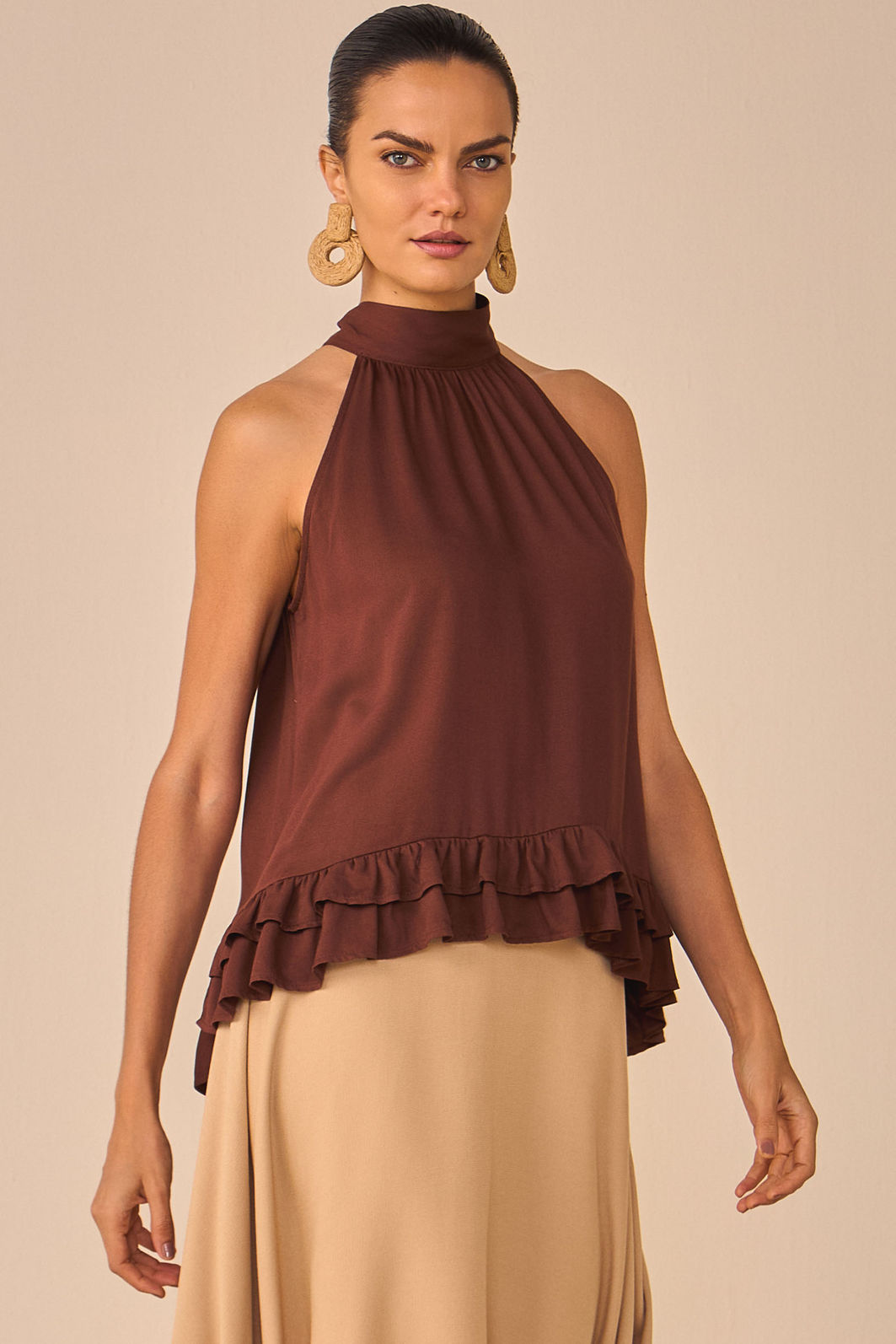 Blusa frente única de babados em blend de viscose 96201 Linzzi Blusa frente única de babados em blend de viscose 96201 Linzzi