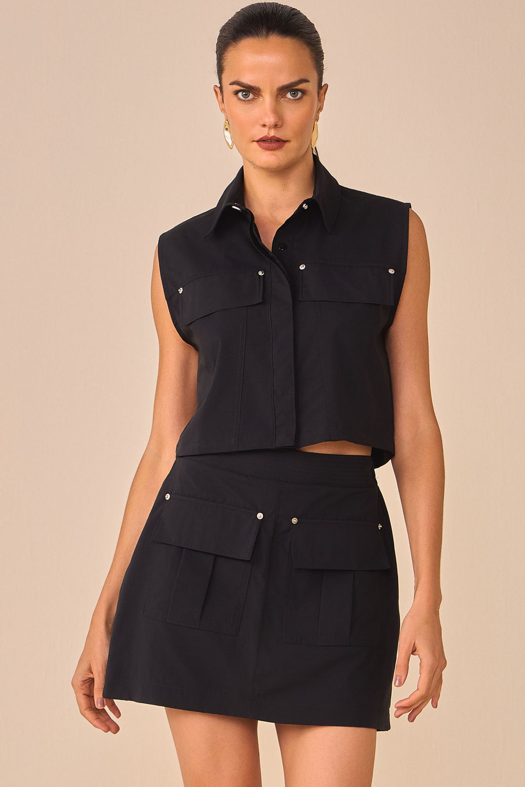Camisa sem mangas em nylon alfaiataria 96756 Linzzi Camisa sem mangas em nylon alfaiataria 96756 Linzzi