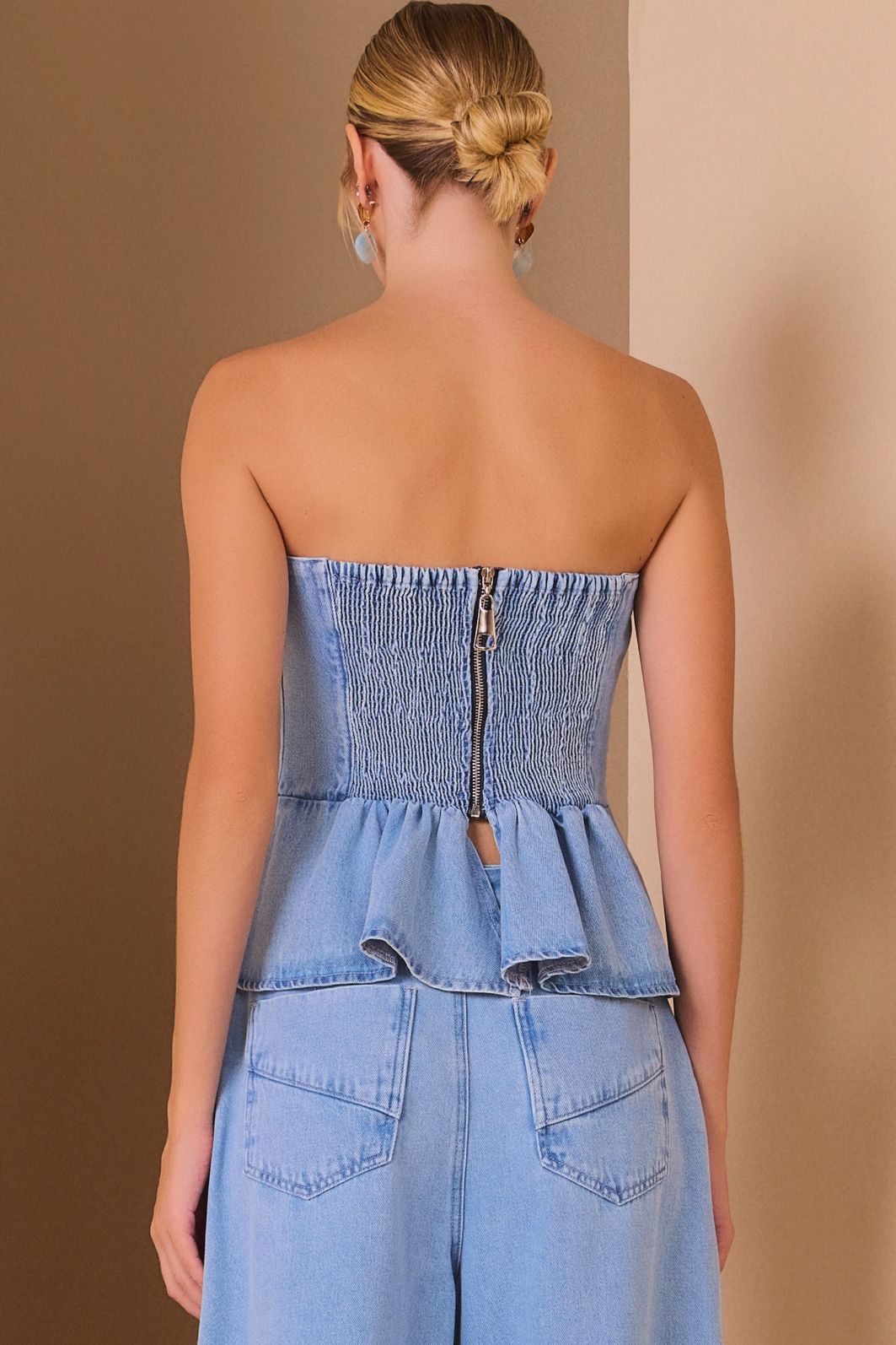 Blusa sem alça em jeans 97868 Linzzi Blusa sem alça em jeans 97868 Linzzi