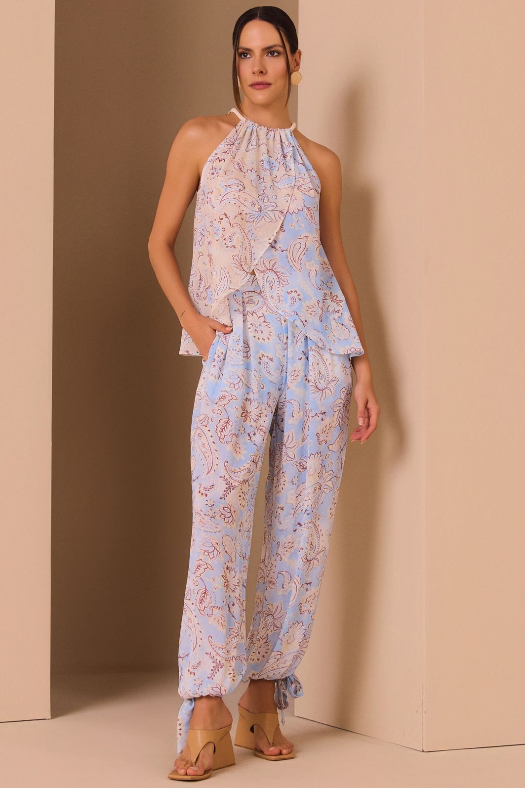 Calça oásis em chiffon texturizado com estampa exclusiva 98922 Linzzi Calça oásis em chiffon texturizado com estampa exclusiva 98922 Linzzi