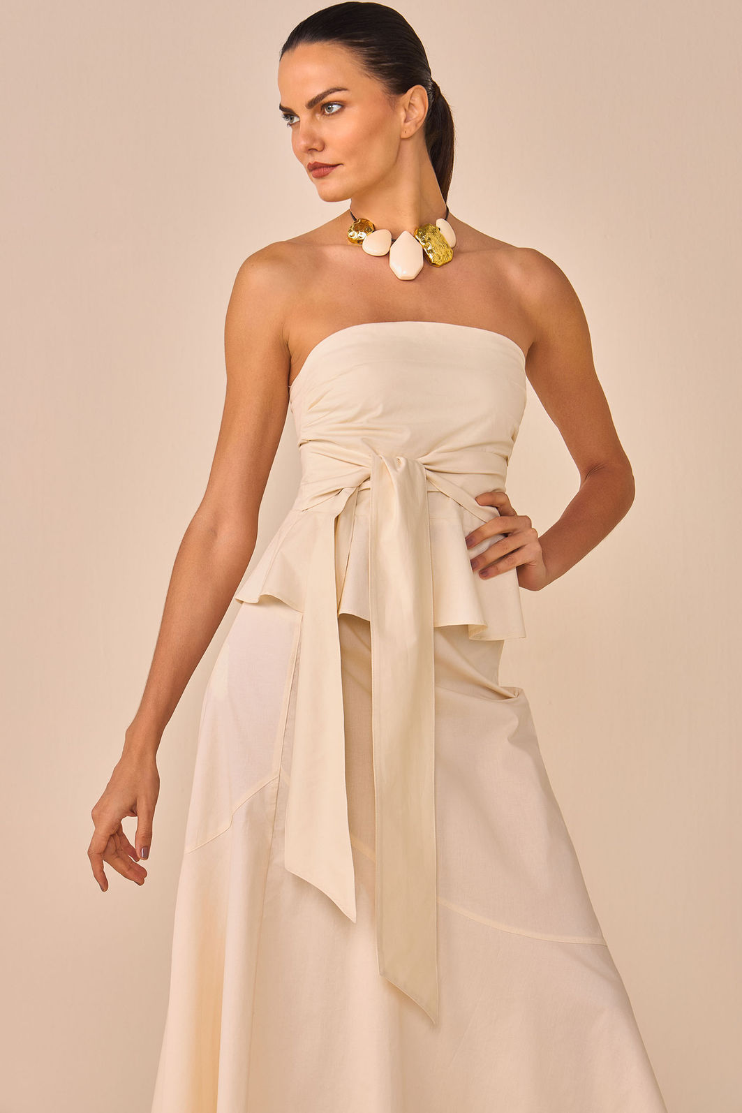 Saia maxi midi em tricoline premium com elastano. Acompanha shorts forro em malha 95629 Linzzi Saia maxi midi em tricoline premium com elastano. Acompanha shorts forro em malha 95629 Linzzi