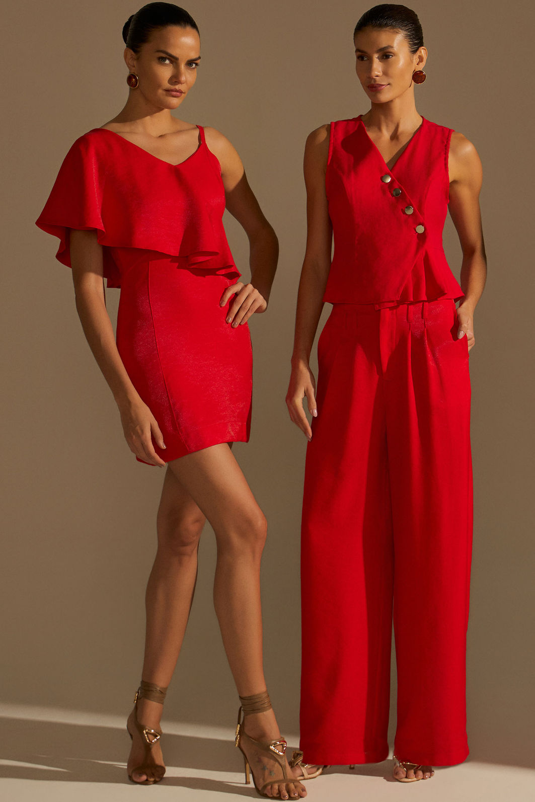 Vestido assimétrico em crepe alfaiataria 96182 Linzzi Vestido assimétrico em crepe alfaiataria 96182 Linzzi