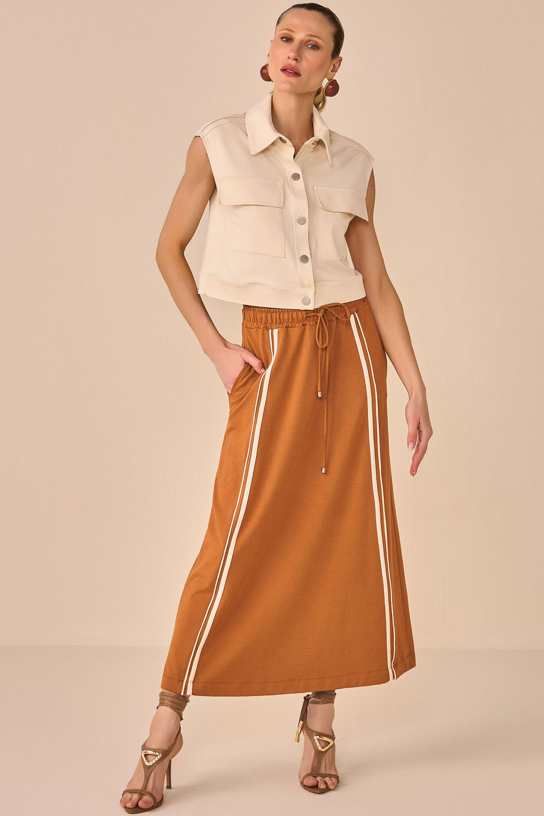 Saia maxi midi em molevisco premium 96766 Linzzi Saia maxi midi em molevisco premium 96766 Linzzi