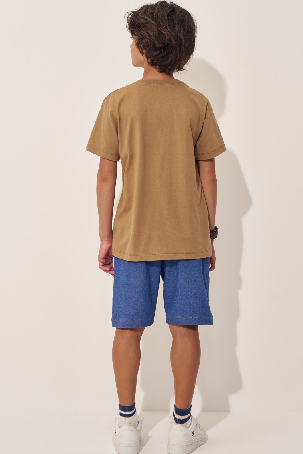 Conjunto de camiseta em meia malha e bermuda em malha denim com elastano 98002 Johnny Fox Teen Menino Conjunto de camiseta em meia malha e bermuda em malha denim com elastano 98002 Johnny Fox Teen Menino