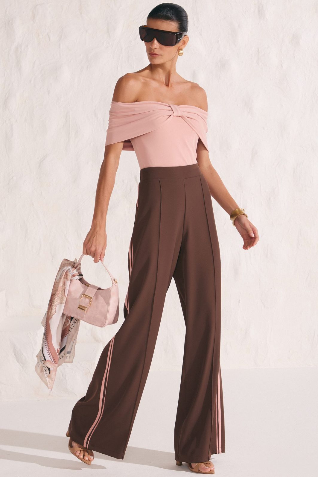 Calça reta em crepe benita com shorts forro em malha 86562 Linzzi Calça reta em crepe benita com shorts forro em malha 86562 Linzzi