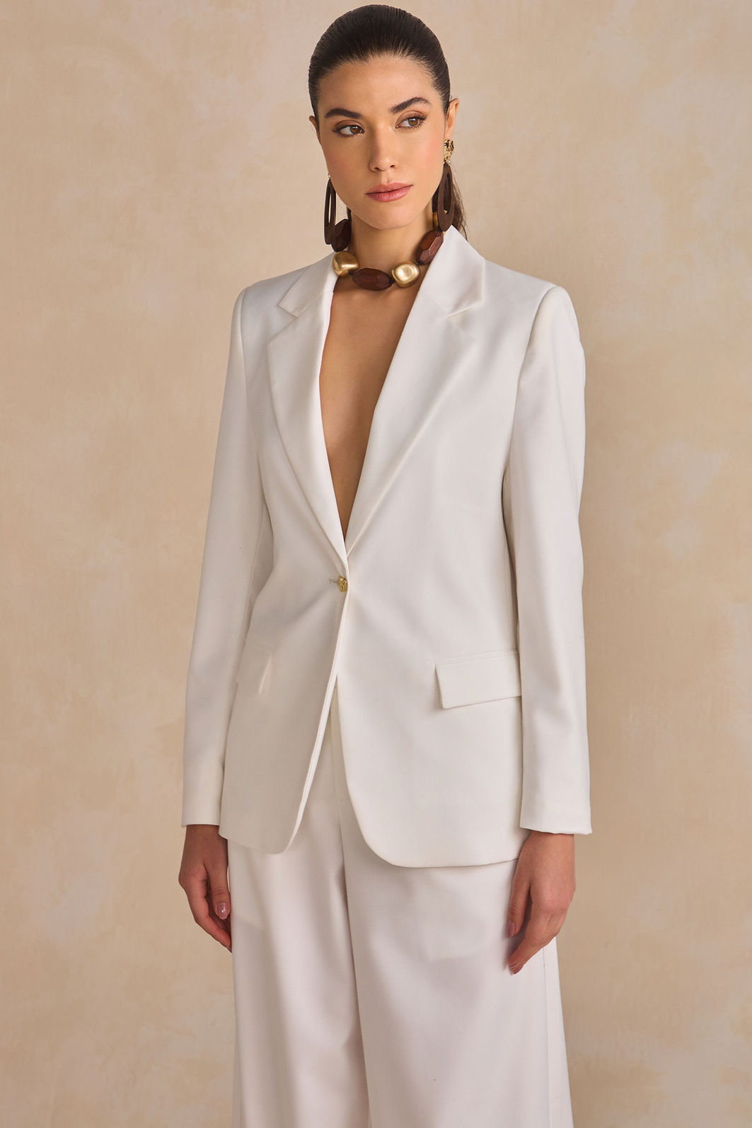 Blazer em tecido estilo alfaiataria 89921 Linzzi Blazer em tecido estilo alfaiataria 89921 Linzzi