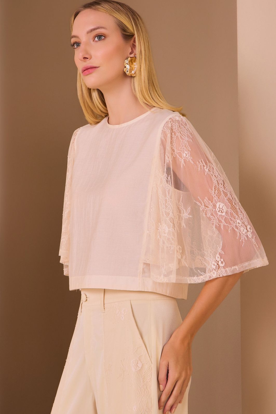 Blusa em crepe de viscose rayon 98627 Linzzi Blusa em crepe de viscose rayon 98627 Linzzi