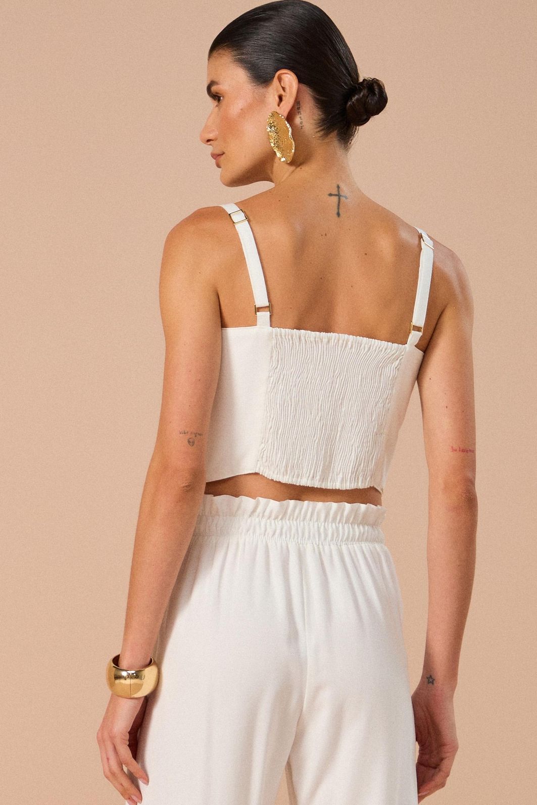 Top de alças estilo colete em blend de viscose 84400 Linzzi Top de alças estilo colete em blend de viscose 84400 Linzzi