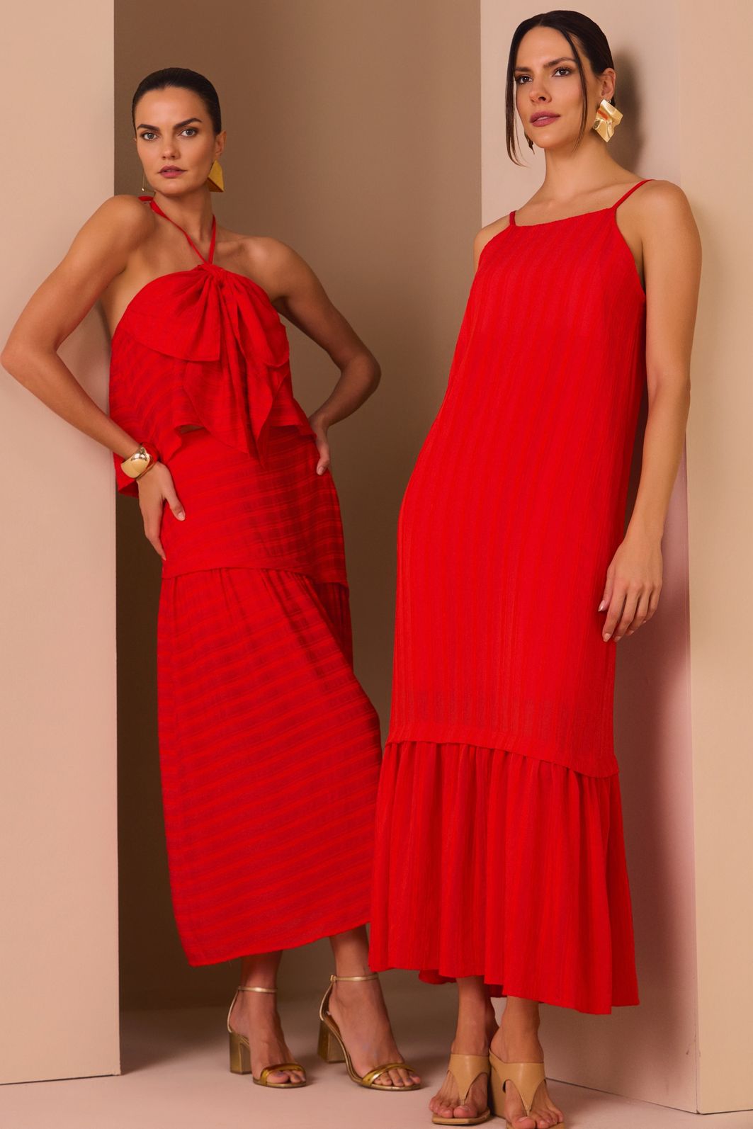 Vestido maxi midi em crepe texturizado de viscose premium 99291 Linzzi Vestido maxi midi em crepe texturizado de viscose premium 99291 Linzzi